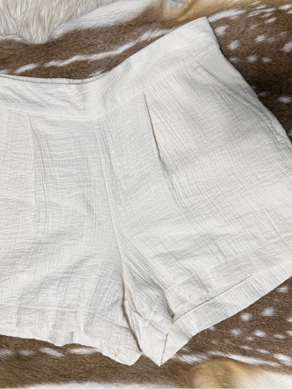 a new day Cream High-Waist Textured Summer Shorts